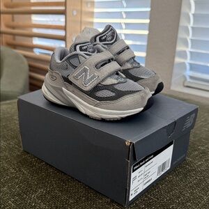 New Balance Toddler 990v6 Hook and Loop